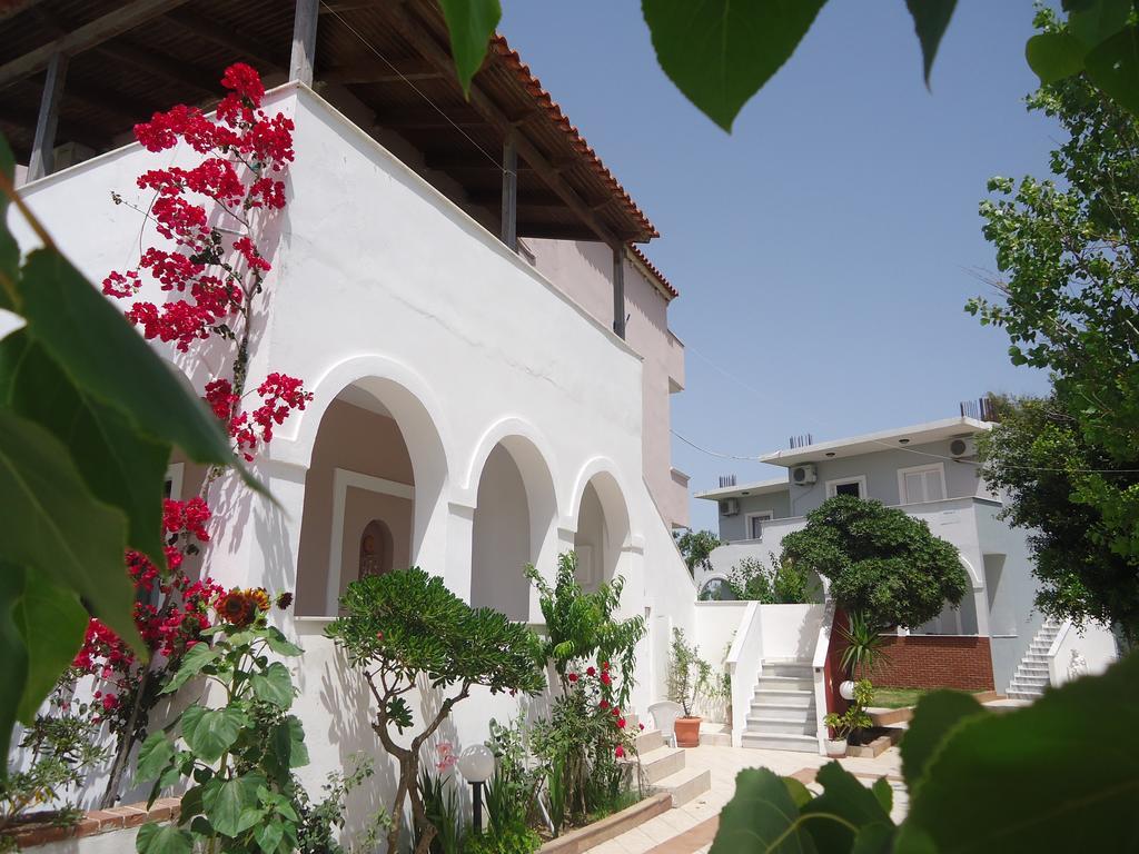 Ostria Apartments Kalamákion Dış mekan fotoğraf