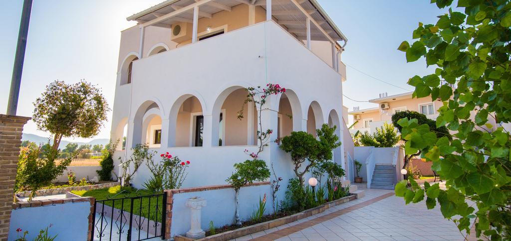 Ostria Apartments Kalamákion Dış mekan fotoğraf